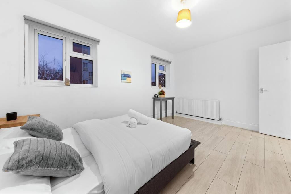 Holiday Home Near Kings Cross Sleep 12 Sp7 ロンドン エクステリア 写真
