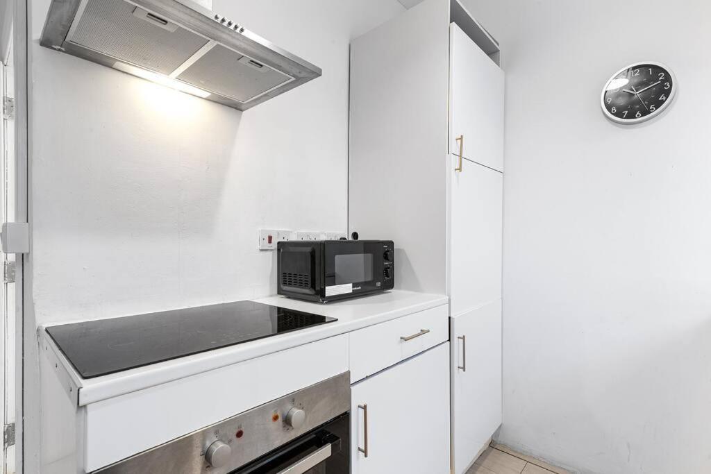 Holiday Home Near Kings Cross Sleep 12 Sp7 ロンドン エクステリア 写真